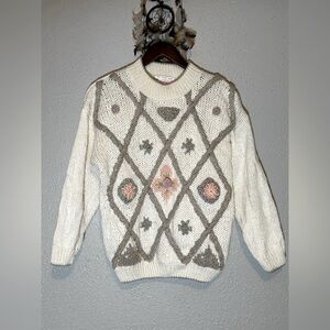 Huntington Ridge Women’s Hand-Knitted White Floral Embroidered Sweater Size L